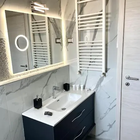 Metro B, Piazza Bologna 아파트 로마
